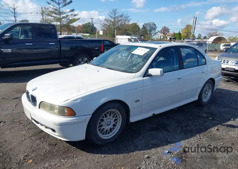 2003 BMW 530Ia из США, поврежденный, VIN WBADT63473CK35831